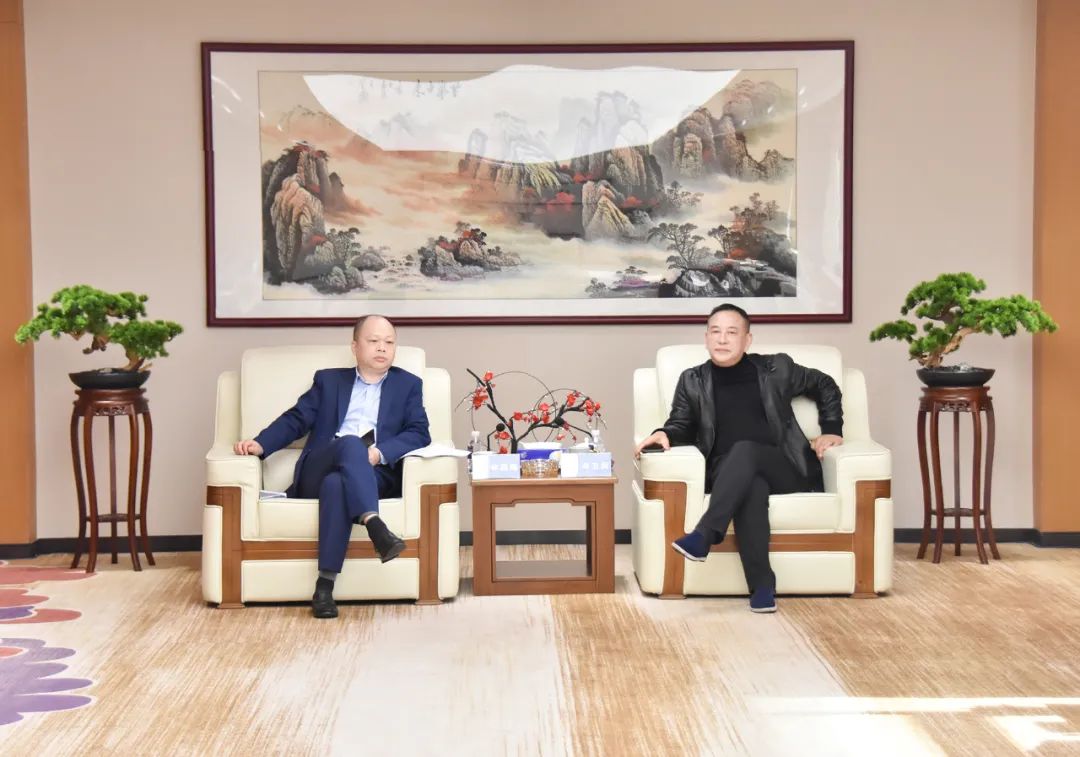 中国华融资产湖南分公司辅导一行光临w88win官网调查互换(图3) 中国华融资产湖南分公司辅导一行光临w88win官网调查互换(图3)